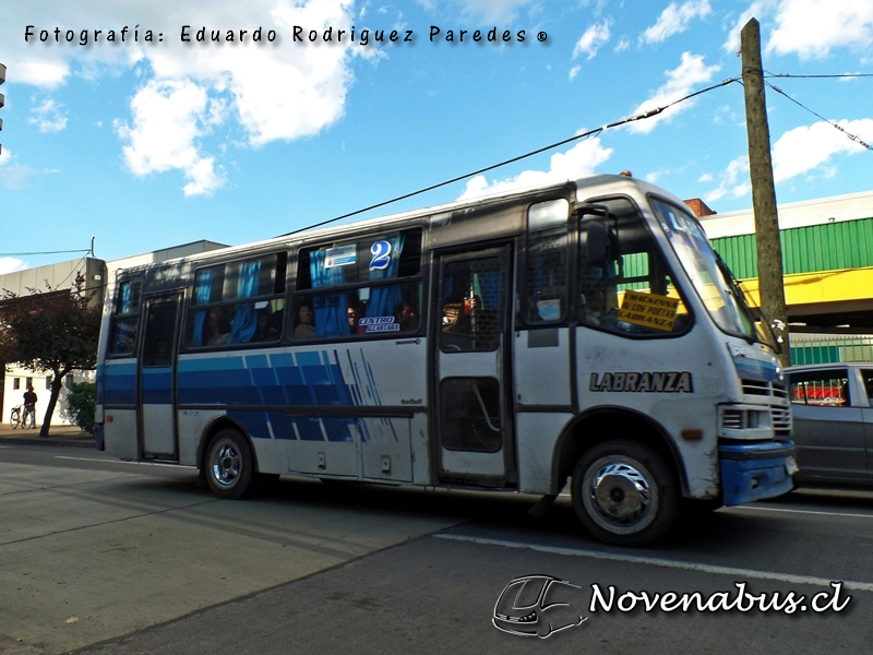 Caio Carolina / Mercedes Benz LO814 / Línea 2 Temuco Labranza