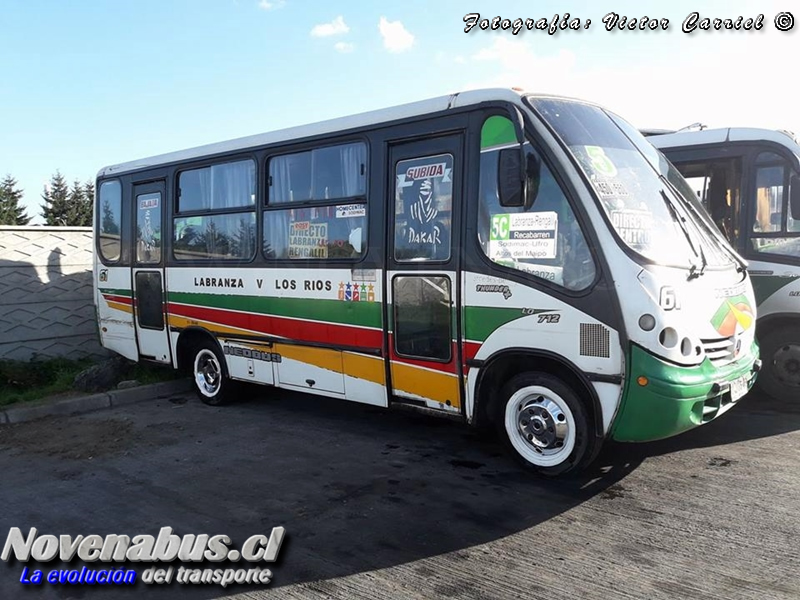 Neobus Thunder + / Mercedes-Benz LO-712 / Línea 5 Temuco