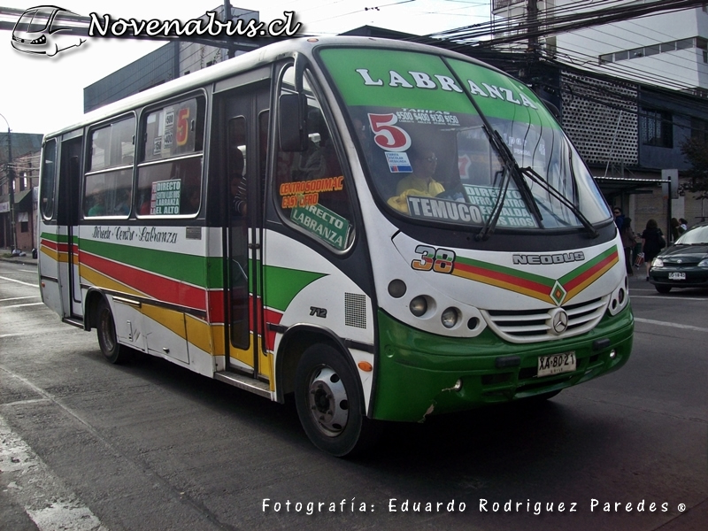 Neobus Thunder / MercedesBenz LO712 / Línea 5 Temuco