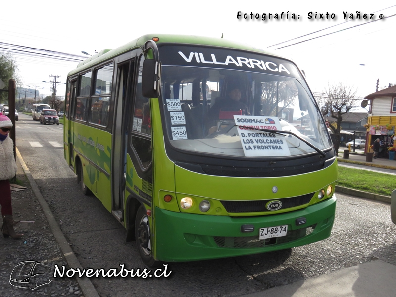 Maxibus Astor / Mercedes-Benz LO712 / Línea 4 Villarrica