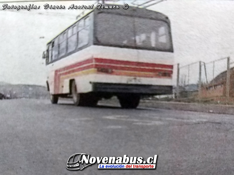 Metalpar / Mercedes-Benz 1113 / Escuela Santa Rosa