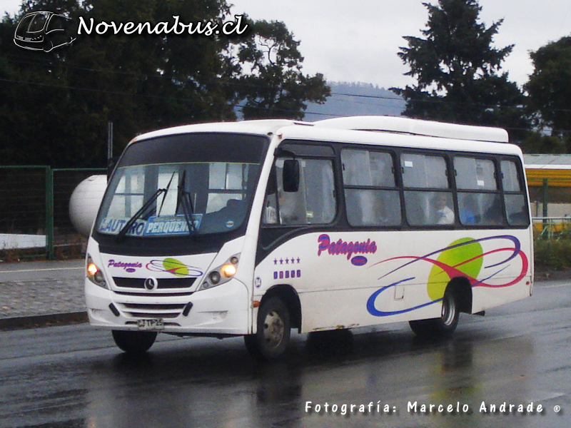 Neobus Thunder+ / Mercedes Benz LO-915 / Patagonia Travel