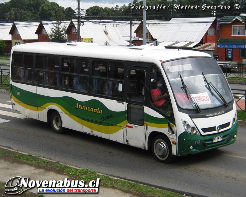 Neobus Thunder + / Mercedes-Benz LO-915 / Araucanía Express