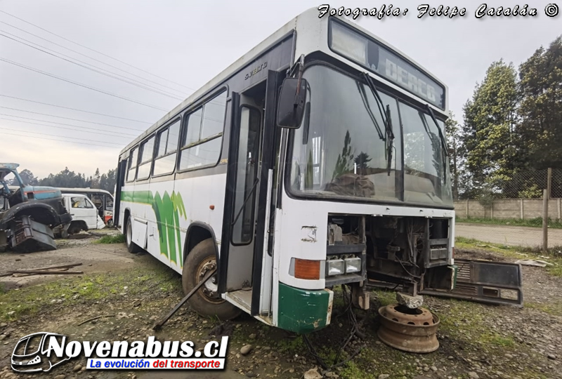 Comil Svelto / Mercedes-Benz OF-1318 / Servicio rural IX Región